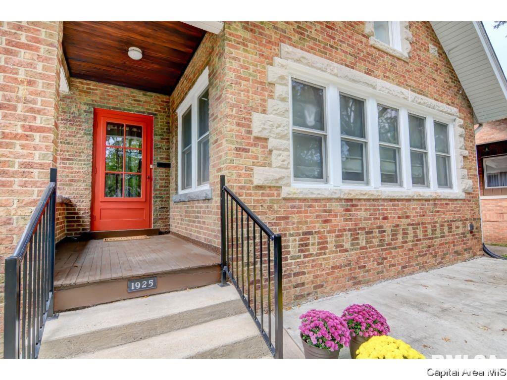 1925 South Walnut Street Springfield, IL 62704 - Photo 2 of 33