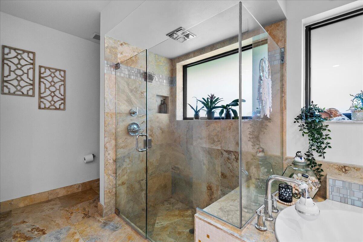 10798 Sea Cliff Circle Boca Raton, FL 33498 - Photo 22 of 45 35-JLC_2528