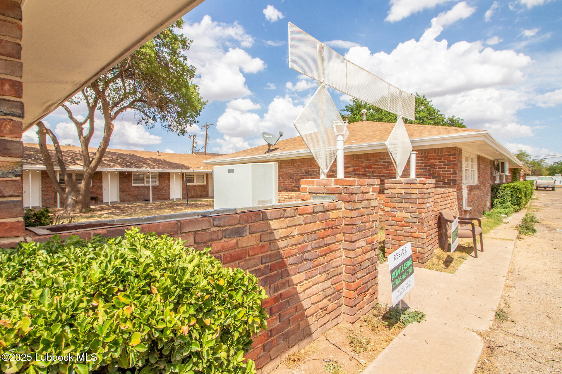 1610 45th Street Lubbock, TX 79412 - Photo 3 of 24 IMG_1565