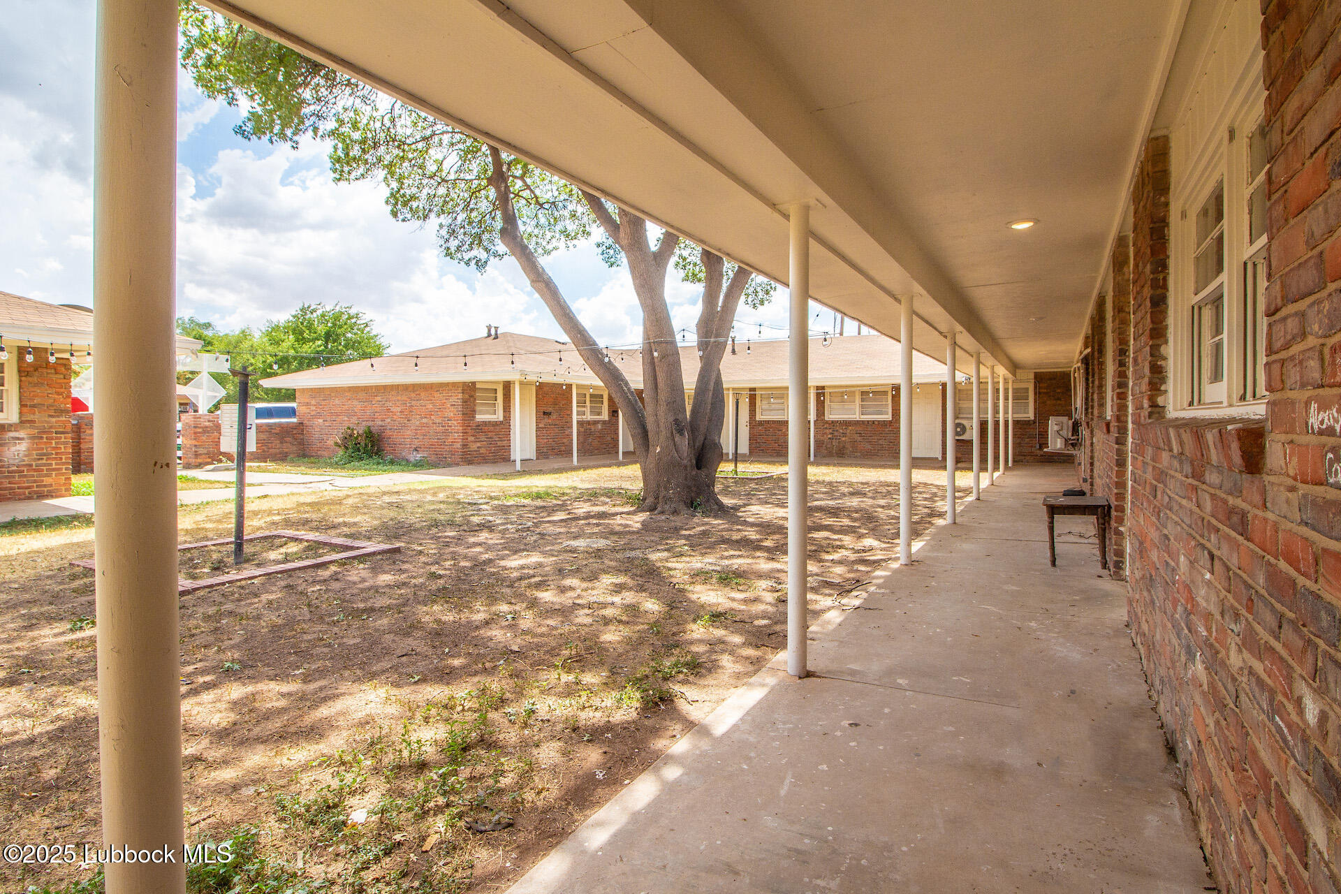 1610 45th Street Lubbock, TX 79412 - Photo 4 of 24 IMG_1559