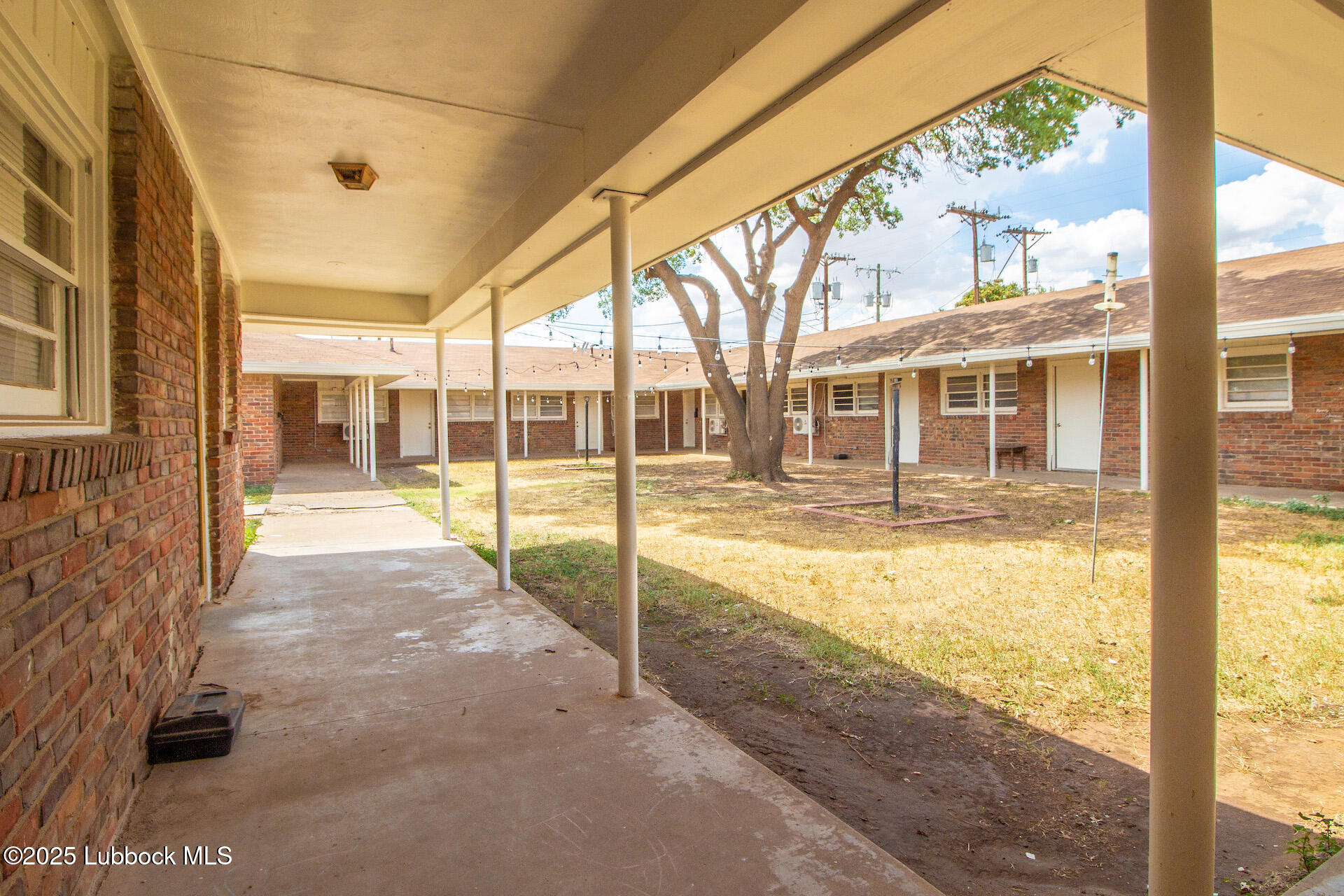 1610 45th Street Lubbock, TX 79412 - Photo 5 of 24 IMG_1562