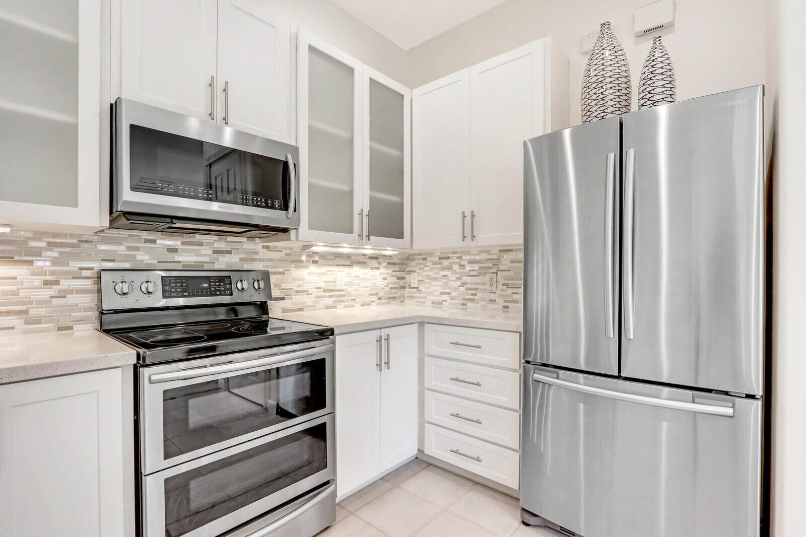 307 Sweet Bay Circle Jupiter, FL 33458 - Photo 7 of 21 9-Kitchen