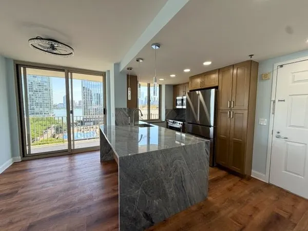 $7,200 | 1 2nd Street, Unit 1012, Jersey City, NJ 07302