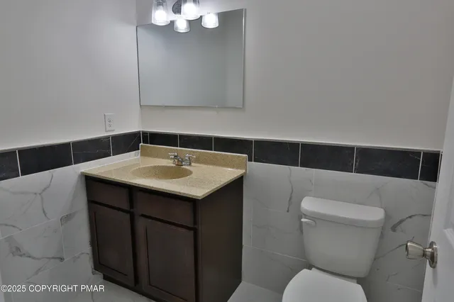 $525,000 | 163 Scenic Drive, Blakeslee, PA 18610