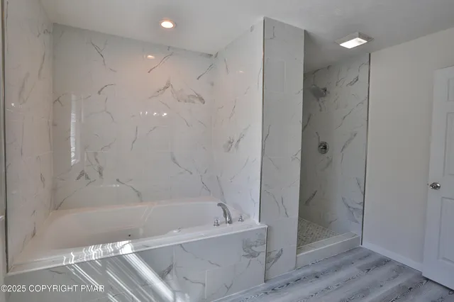 $525,000 | 163 Scenic Drive, Blakeslee, PA 18610