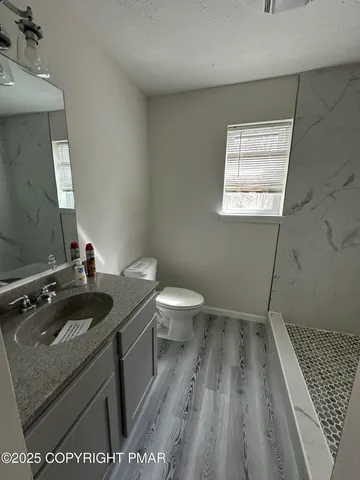 $525,000 | 163 Scenic Drive, Blakeslee, PA 18610