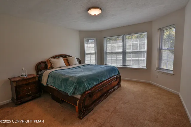 $525,000 | 163 Scenic Drive, Blakeslee, PA 18610