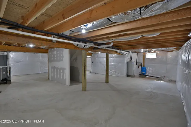 $525,000 | 163 Scenic Drive, Blakeslee, PA 18610