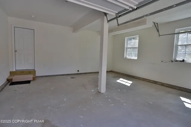 $525,000 | 163 Scenic Drive, Blakeslee, PA 18610