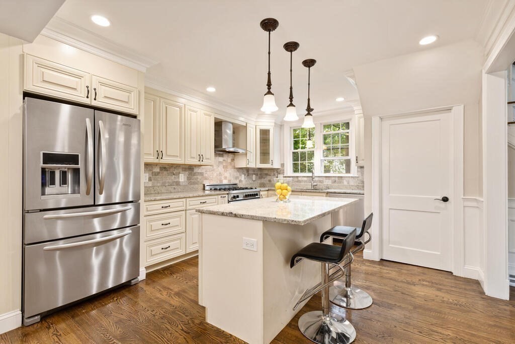 472 Marrett Road Lexington, MA 02421 - Photo 9 of 32 Gallery Image 9