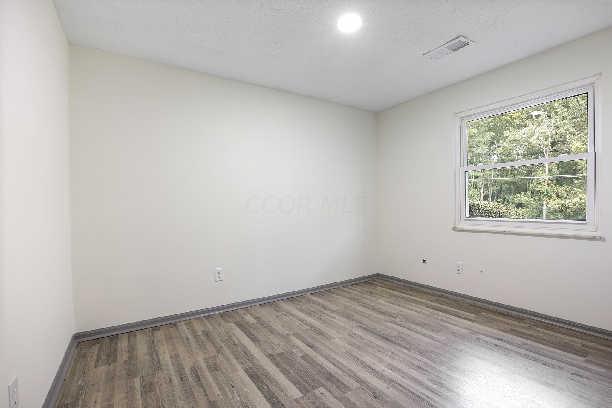 3375 Spangler Road, Unit A6 Columbus, OH 43207 - Photo 16 of 20 26-web-or-mls-0D3A4677