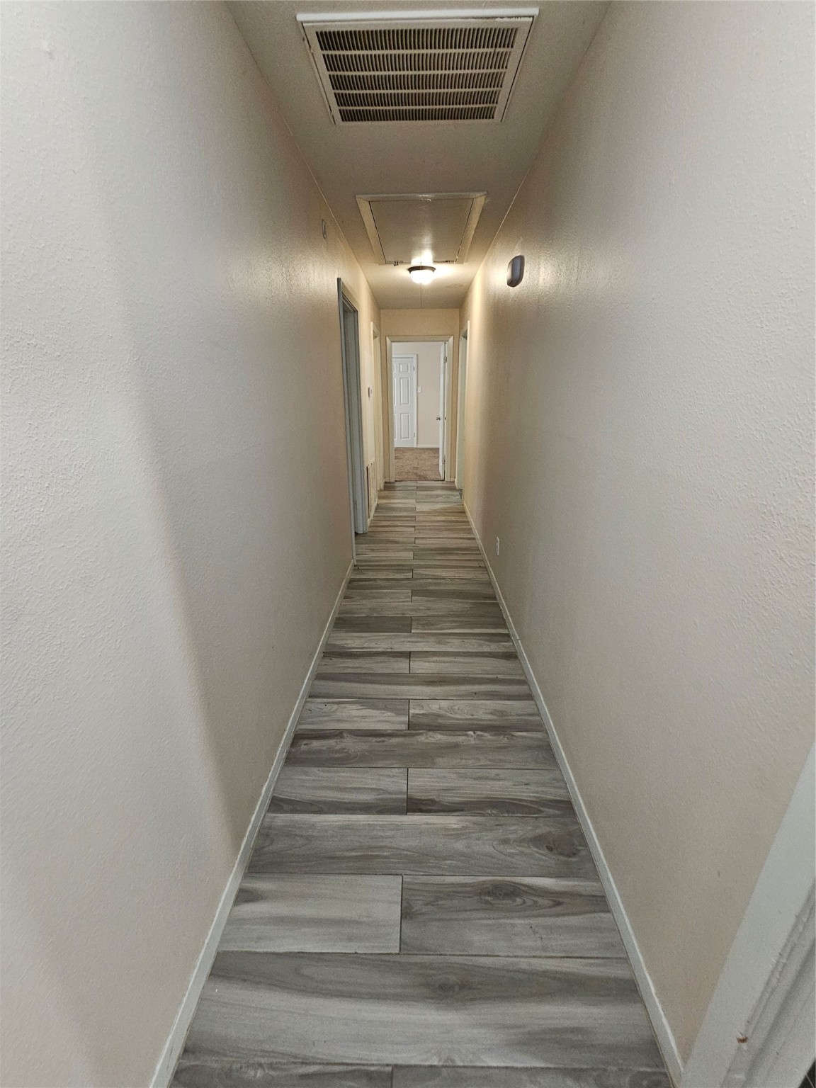 8322 Wynbrook Street Houston, TX 77061 - Photo 4 of 20