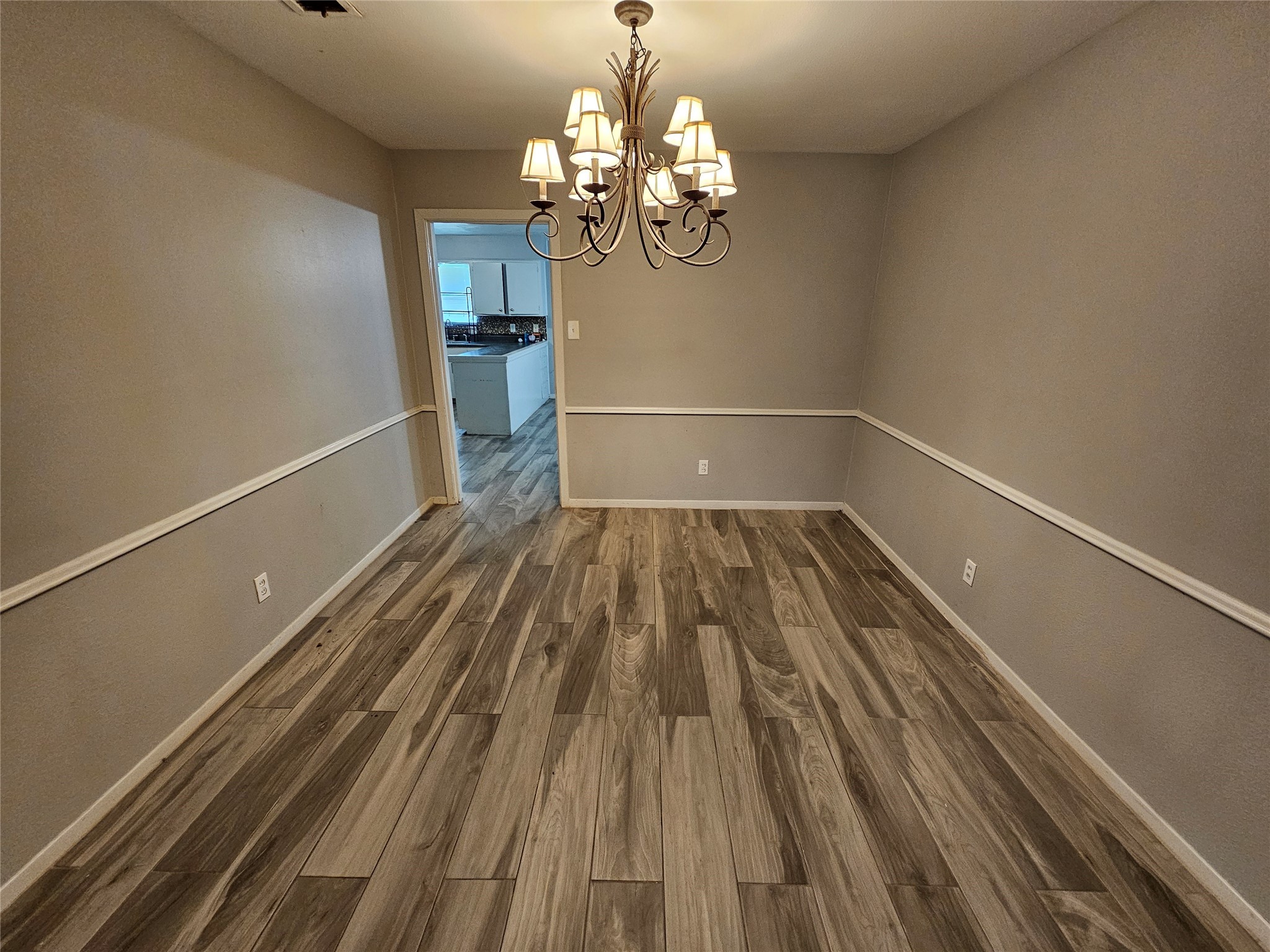 8322 Wynbrook Street Houston, TX 77061 - Photo 7 of 20