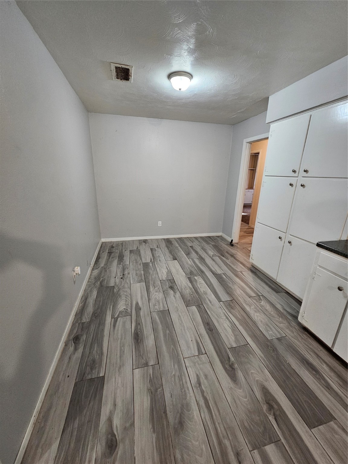 8322 Wynbrook Street Houston, TX 77061 - Photo 10 of 20