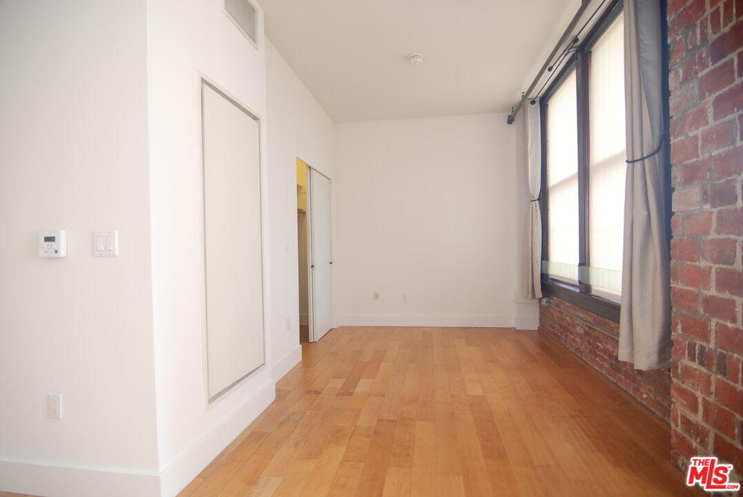 460 South Spring Street, Unit 907 Los Angeles, CA 90013 - Photo 7 of 26 Gallery Image 7