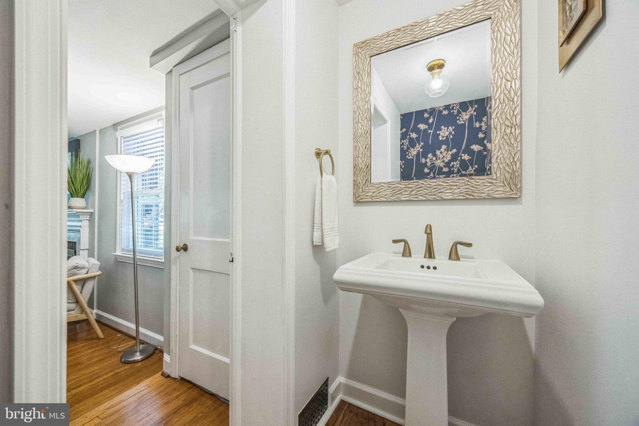 727 Hemlock Road Media, PA 19063 - Photo 21 of 37 a bathroom with a sink and a mirror
