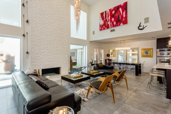 $4,990 | 2005 Potomac Drive, Unit B, Houston, TX 77057