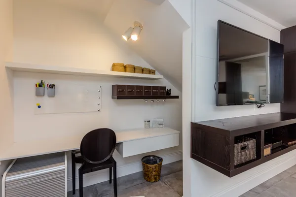 $4,990 | 2005 Potomac Drive, Unit B, Houston, TX 77057