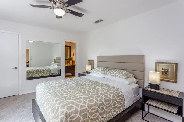$4,990 | 2005 Potomac Drive, Unit B, Houston, TX 77057