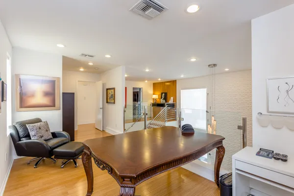 $4,990 | 2005 Potomac Drive, Unit B, Houston, TX 77057