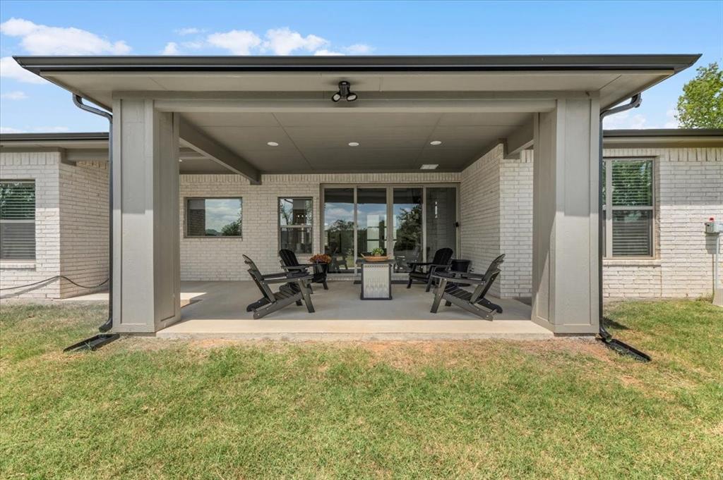 1039 Monaco Court Springtown, TX 76082 - Photo 25 of 33 Covered patio