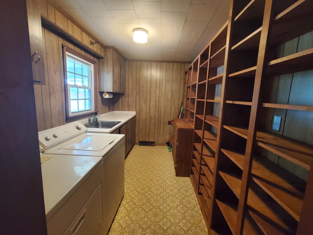101 Susan Avenue Honea Path, SC 29654 - Photo 8 of 25 Laundry Room/Pantry
