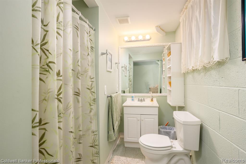 75 Shoreham Road Grosse Pointe Shores, MI 48236 - Photo 34 of 39