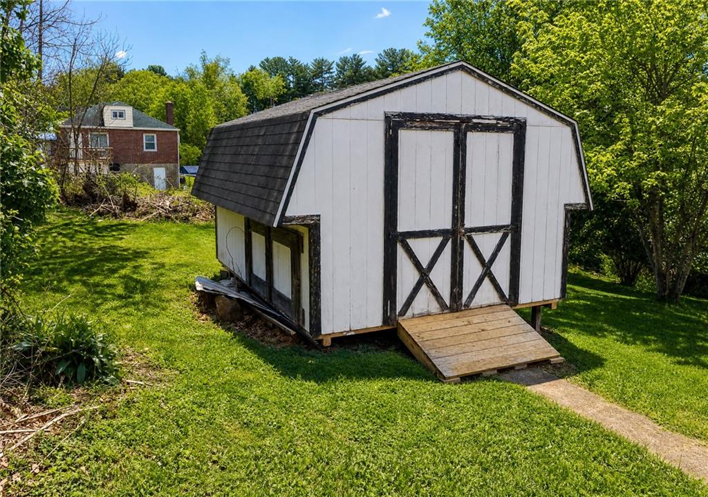 1106 Delaware Street Export, PA 15632 - Photo 4 of 26