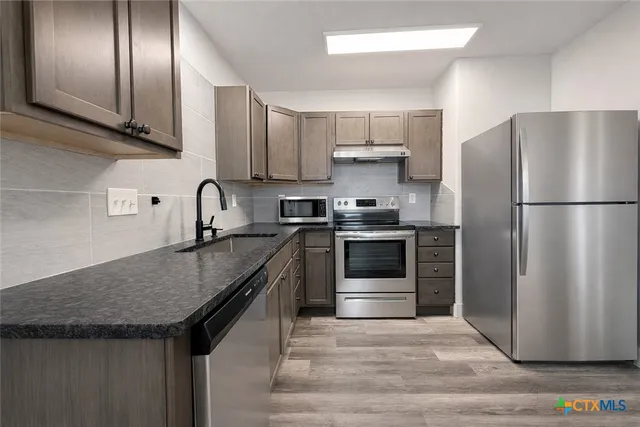 $1,200 | 710 Jefferis Avenue, Killeen, TX 76543