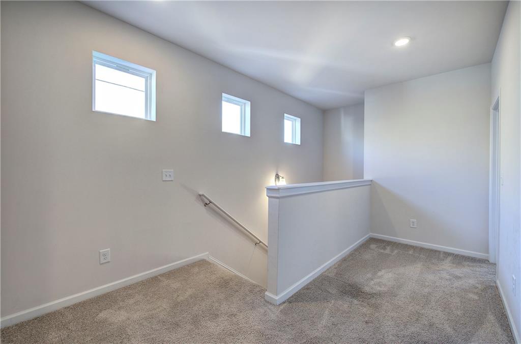 509 Alma Street Cartersville, GA 30121 - Photo 29 of 39 an empty room with windows