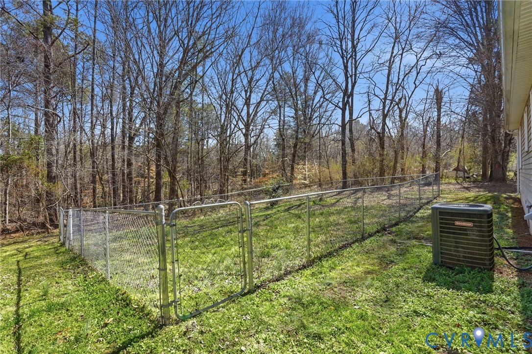 3488 Jefferson Landing Road Powhatan, VA 23139 - Photo 25 of 28