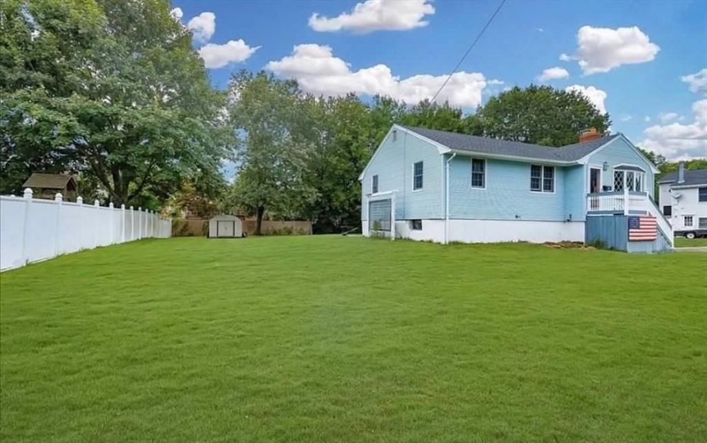 18 Dana Road Peabody, MA 01960 - Photo 3 of 28