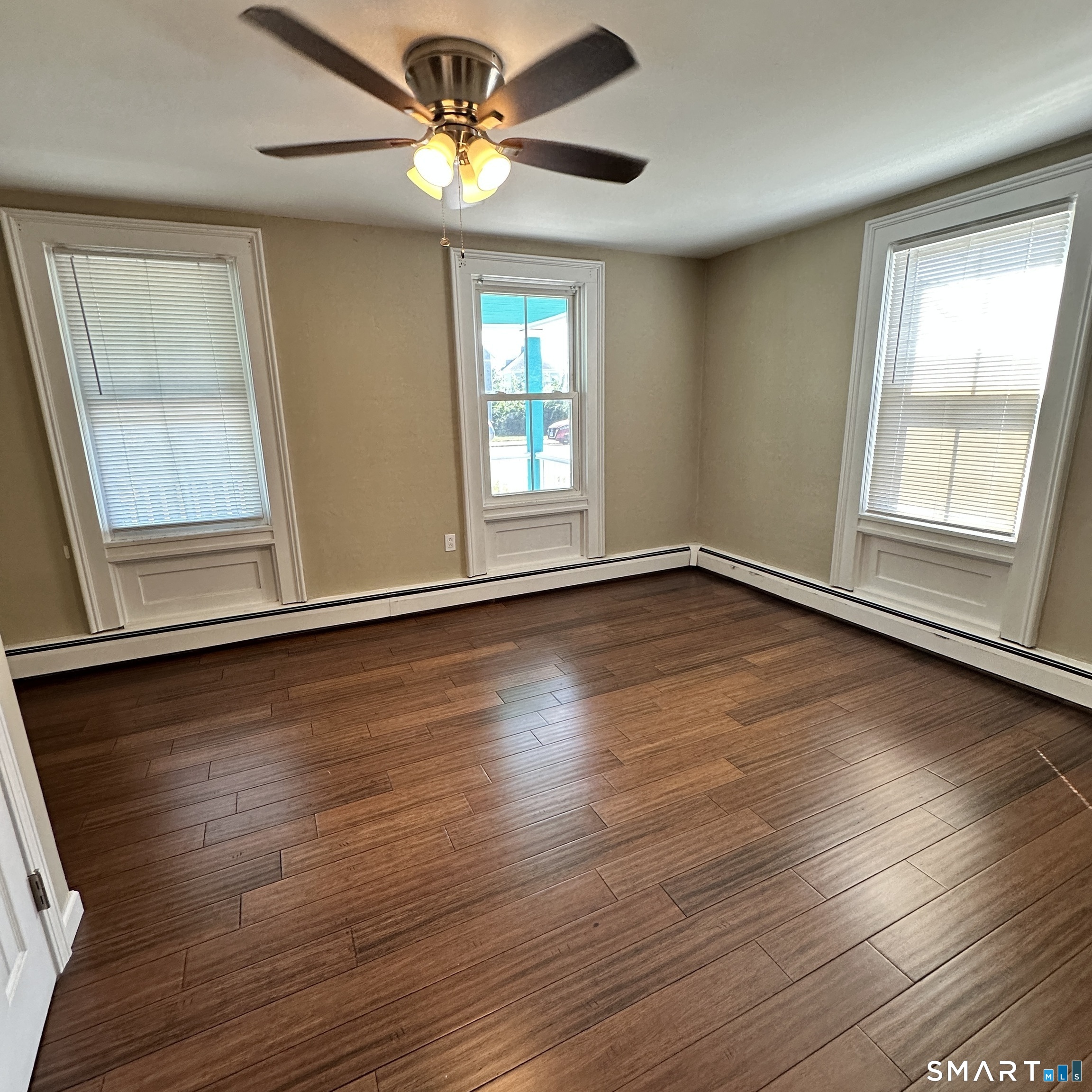 36 Pleasant Street Groton, CT 06340 - Photo 5 of 13