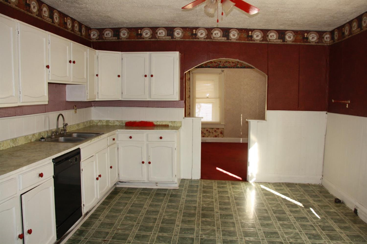 211 Glenn Road Paris, KY 40361 - Photo 9 of 17 Photo 9