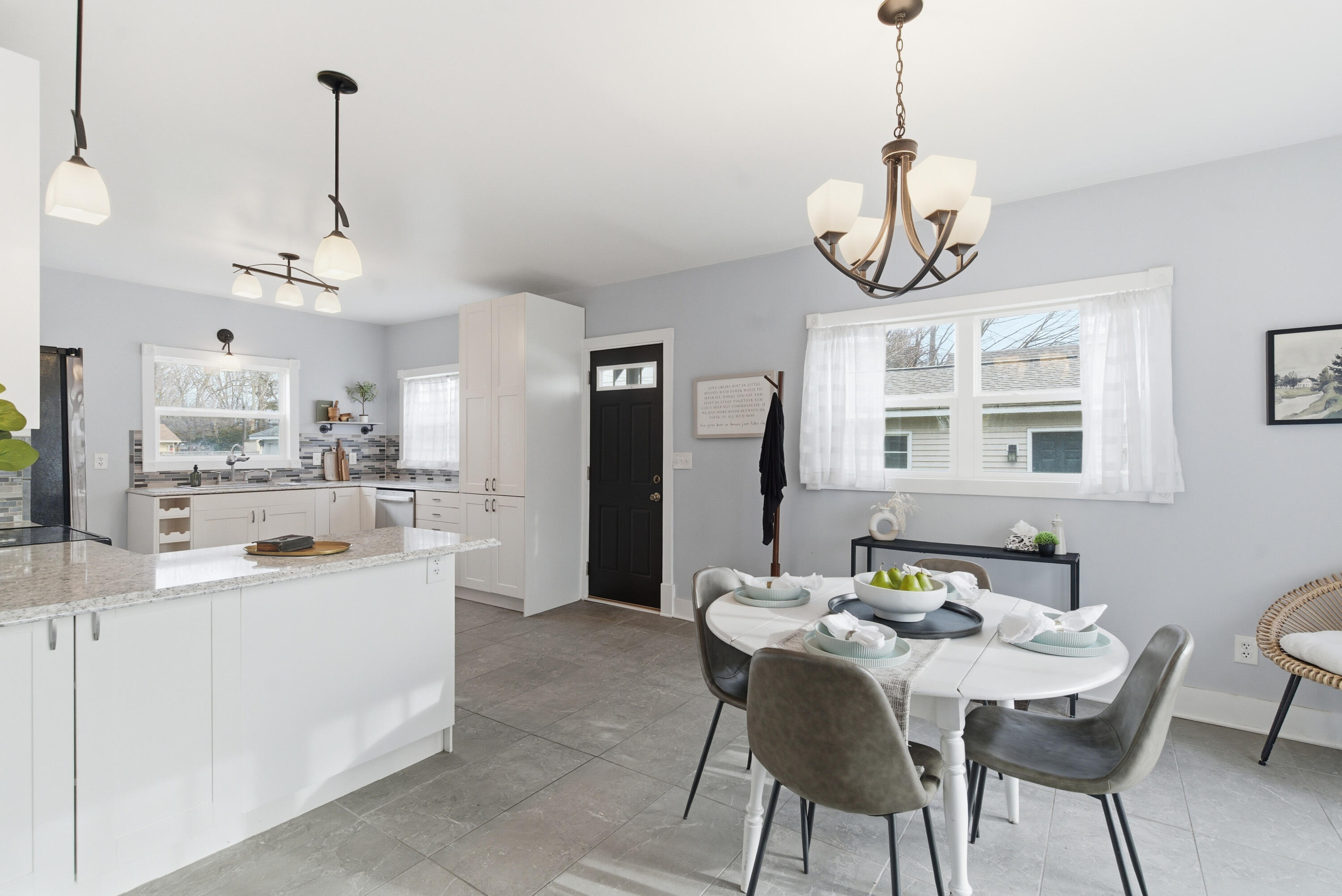 815 North Main Street Three Rivers, MI 49093 - Photo 13 of 39 DSC04300