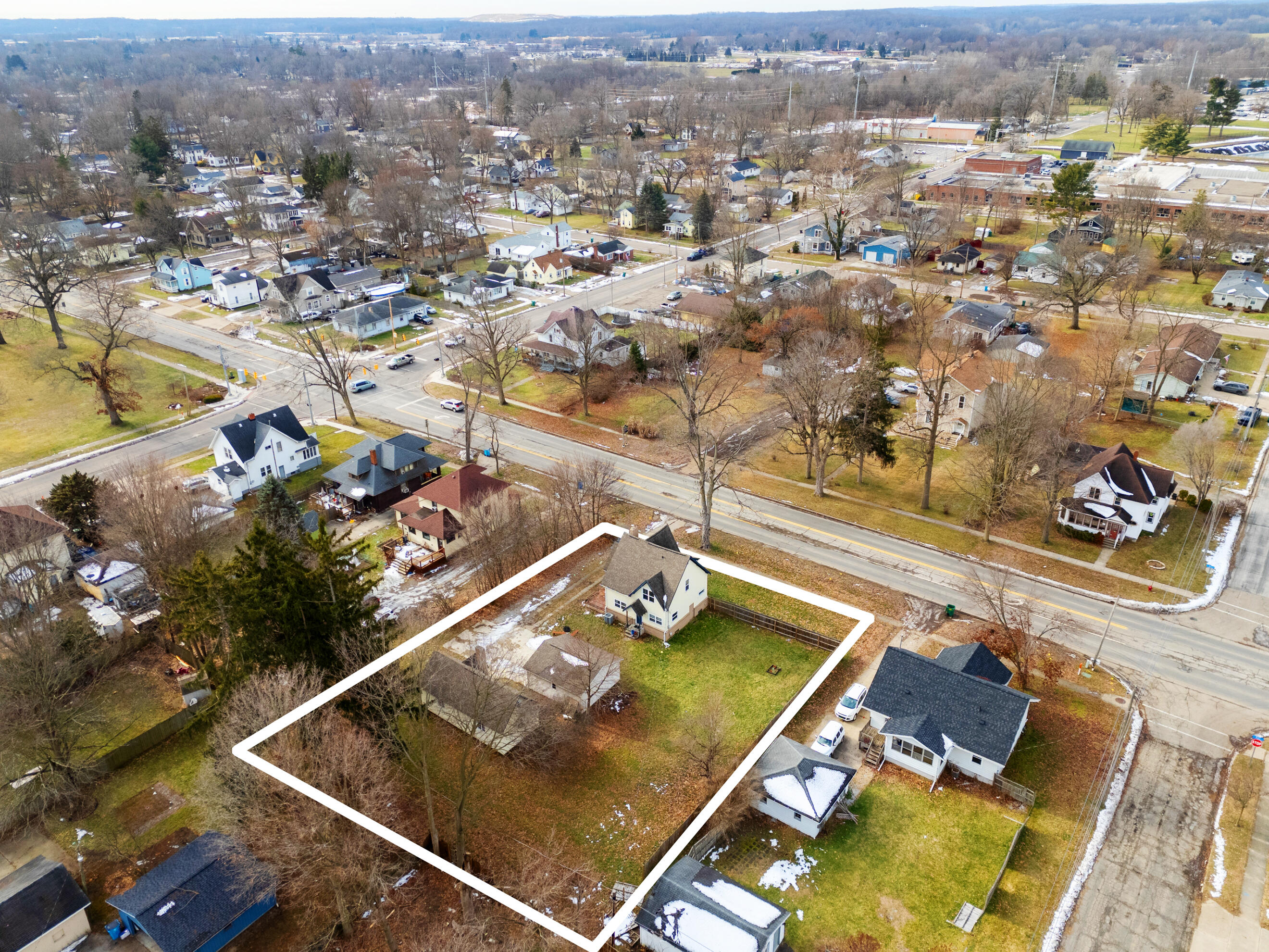 815 North Main Street Three Rivers, MI 49093 - Photo 4 of 39 DJI_20251222121034_0096_D