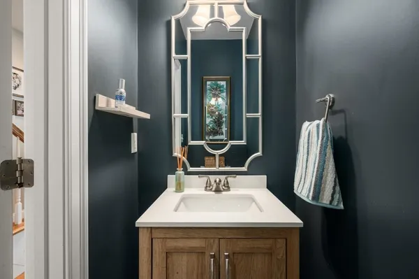 $889,900 | 8 Gates Lane, Unit A, Wakefield, MA 01880