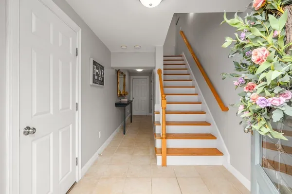 $889,900 | 8 Gates Lane, Unit A, Wakefield, MA 01880