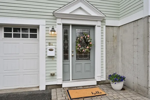 $889,900 | 8 Gates Lane, Unit A, Wakefield, MA 01880