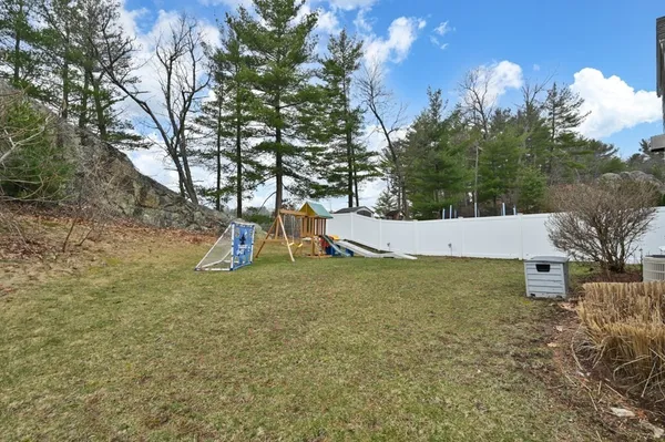 $889,900 | 8 Gates Lane, Unit A, Wakefield, MA 01880