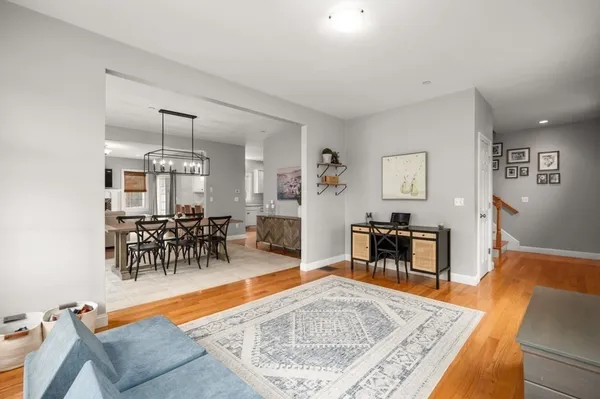 $889,900 | 8 Gates Lane, Unit A, Wakefield, MA 01880