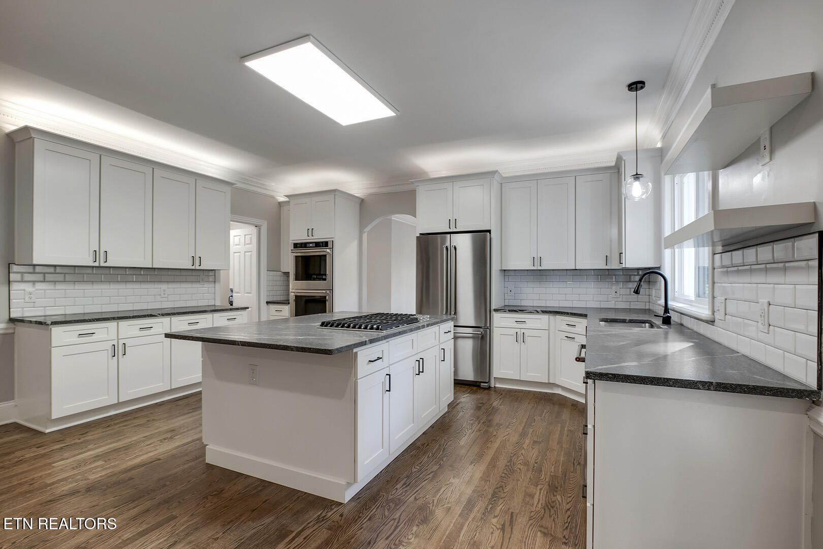 135 Amanda Drive Oak Ridge, TN 37830 - Photo 11 of 60 11_AmandaDrive_135_Kitchen01