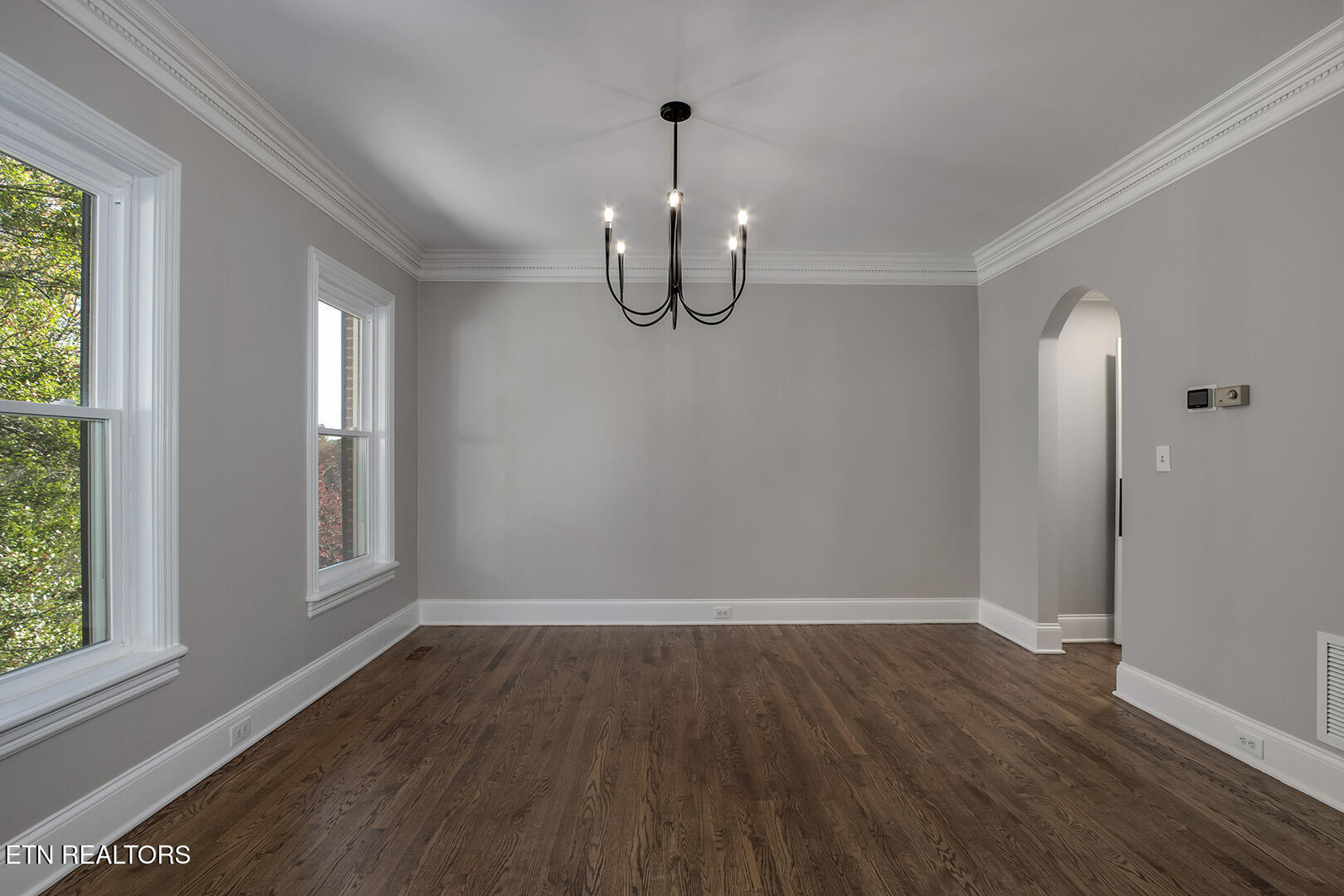 135 Amanda Drive Oak Ridge, TN 37830 - Photo 19 of 60 19_AmandaDrive_135_Dining01