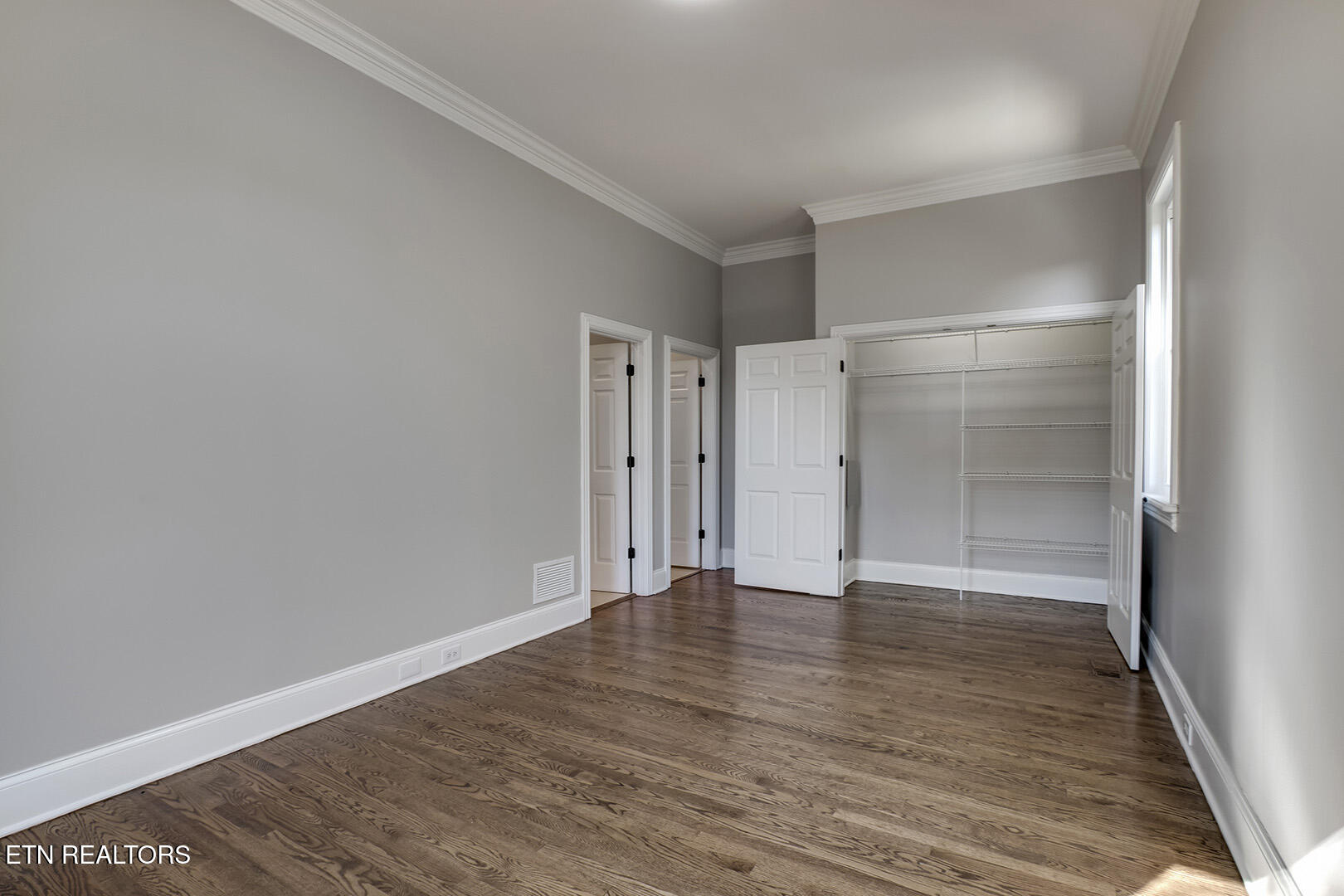 135 Amanda Drive Oak Ridge, TN 37830 - Photo 26 of 60 26_AmandaDrive_135_Bedroom2_02