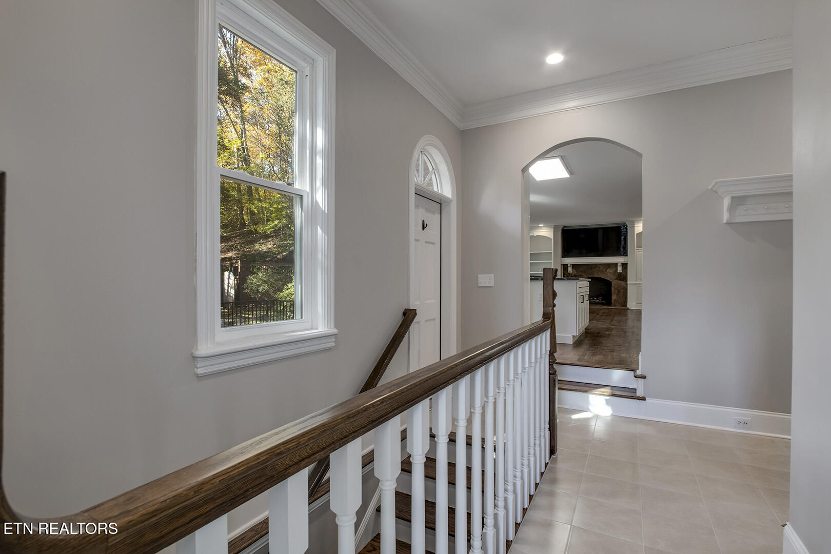 135 Amanda Drive Oak Ridge, TN 37830 - Photo 30 of 60 30_AmandaDrive_135_BackHall02