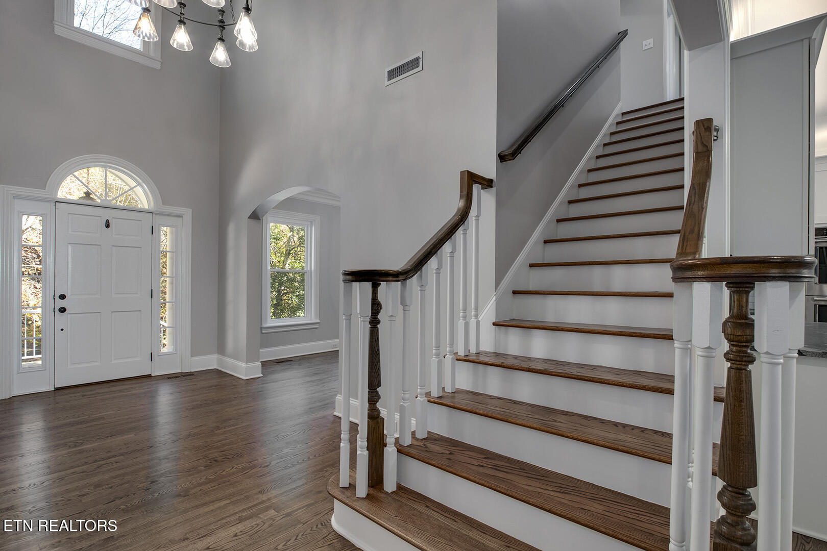 135 Amanda Drive Oak Ridge, TN 37830 - Photo 31 of 60 31_AmandaDrive_135_StairsUp