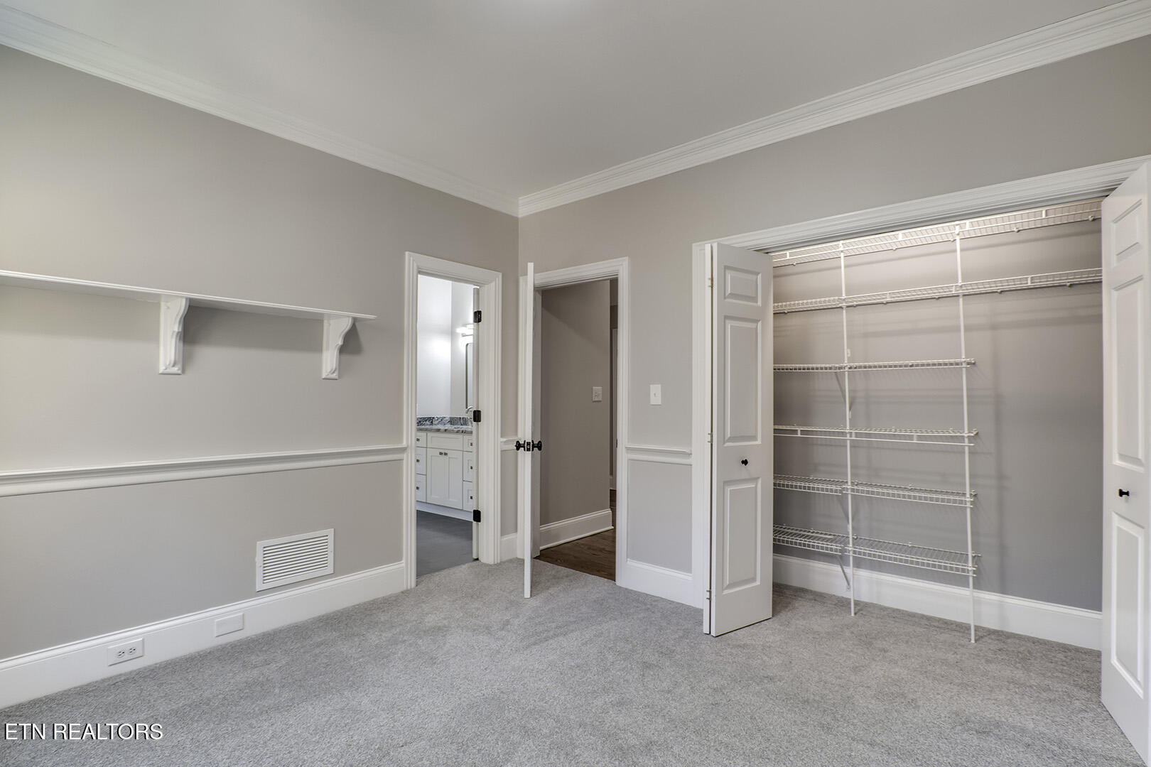 135 Amanda Drive Oak Ridge, TN 37830 - Photo 41 of 60 41_AmandaDrive_135_Bedroom3_02