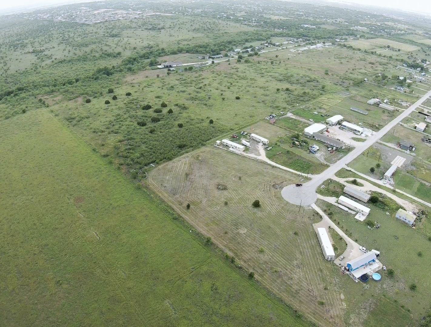 522 Running Bull Lane Kyle, TX 78640 - Photo 4 of 5