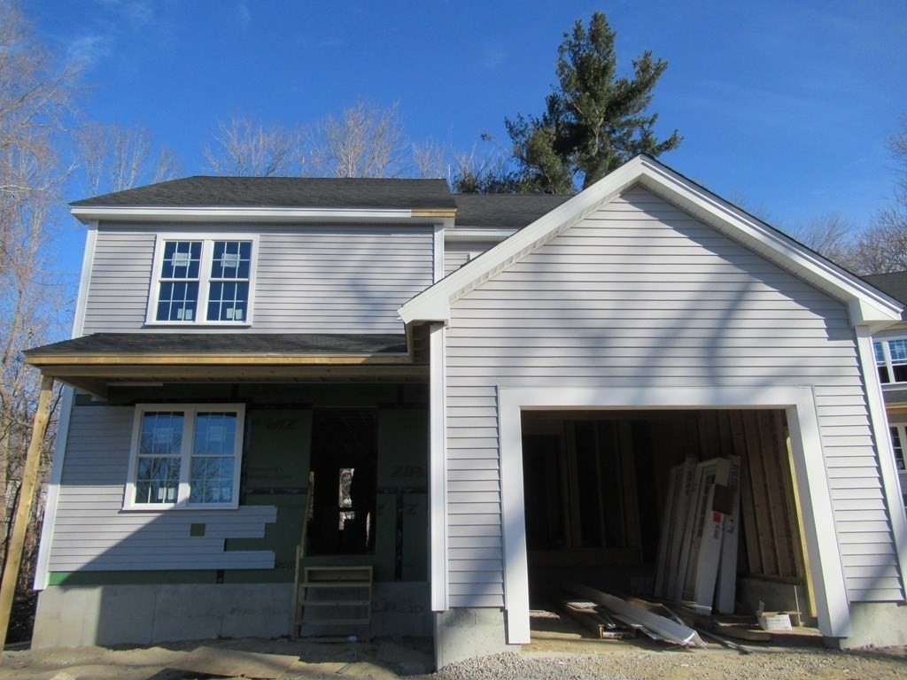 16 Farnum Street Uxbridge, MA 01569 - Photo 8 of 27 a front view of a house