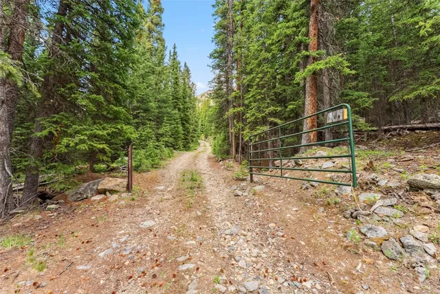 a sign that is on the side of the road